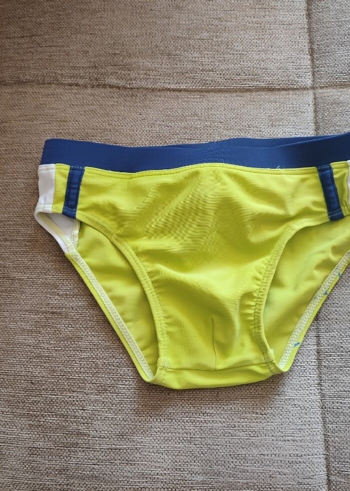 Chicco esnek çocuk slip mayosu 4 yaş leke yırtık delik yoktur te - Görsel 4