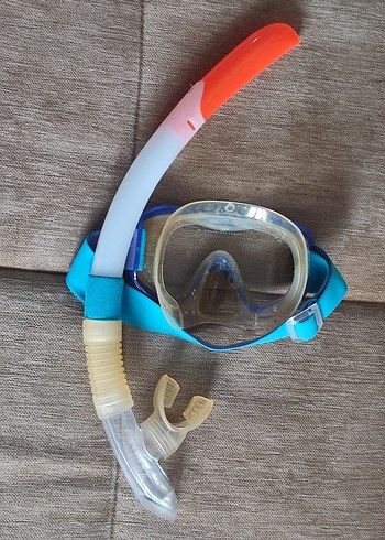 Decathlon Subea Temperli camlı dalış maske şnorkel seti M beden - Görsel 7