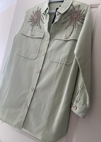 Uzun Kol Düğmeli Yeşil Denim Gömlek - Görsel 2