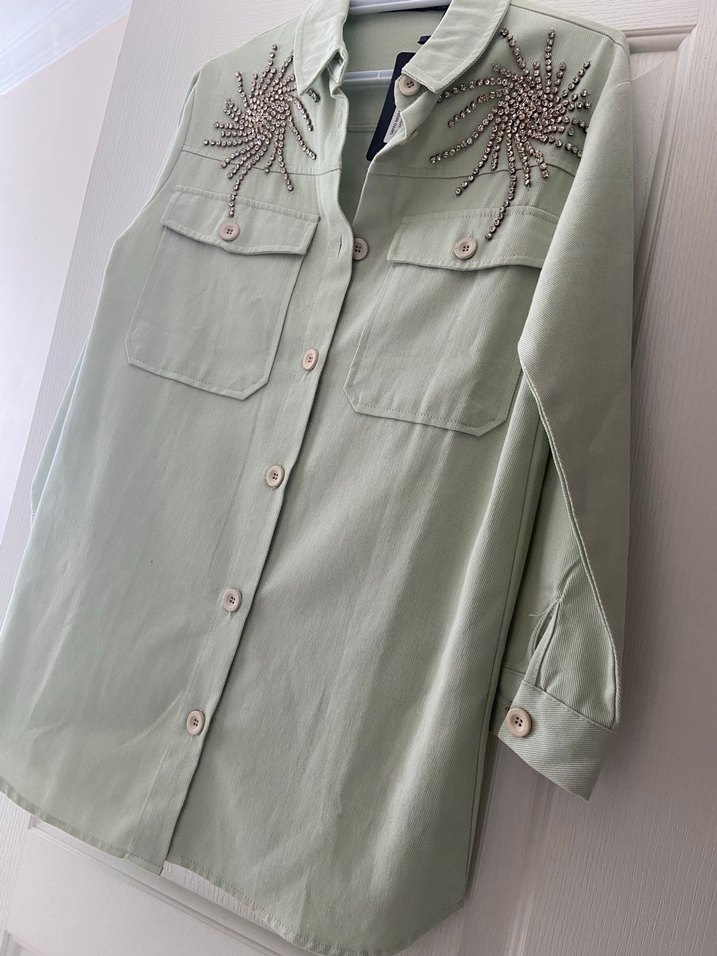 Uzun Kol Düğmeli Yeşil Denim Gömlek - Görsel 2