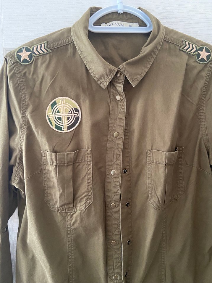 Düğmeli Haki Kadın Gömlek - Görsel 2