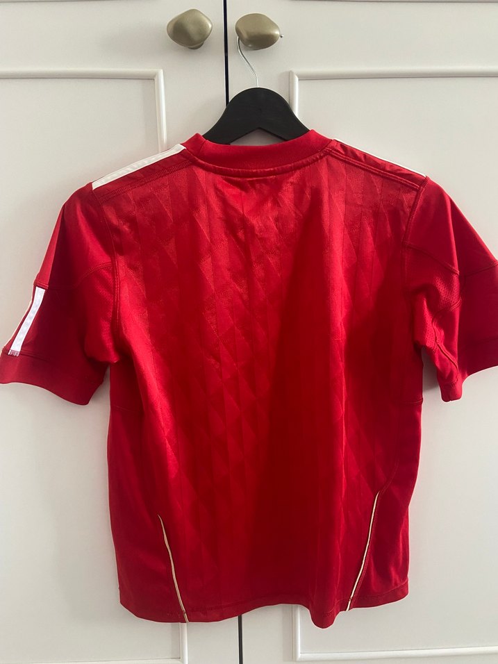 Kırmızı Adidas Standard Chartered Erkek Forma - Görsel 5