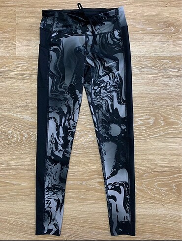 Nike XS taytı