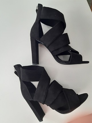 zara 36 numara topuklu süet