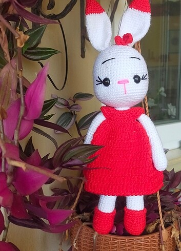 Tavşan Amigurumi Oyuncak