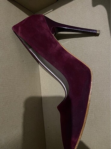 Süet stiletto