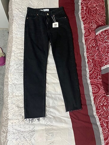 36 Beden siyah Renk Bershka Jean