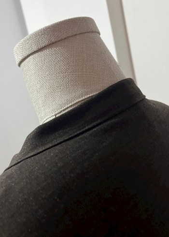 Düğmeli V Yaka uzun kollu üst - Görsel 4