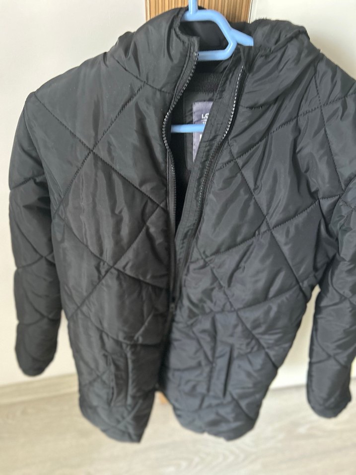 Erkek Çocuk Siyah Fermuarlı kapşonlu Mont - Görsel 3