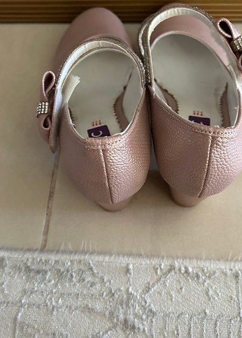 Kız Çocuk Pembe Deri topuklu ayakkabı - Görsel 3