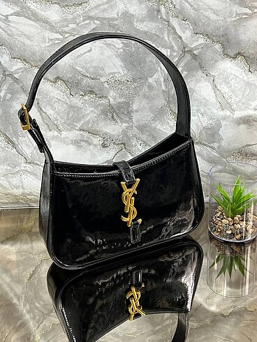 Yves saint laurent LE 5 A7 hobo hand bag WİTHOUT ZİPPERED!!! A+