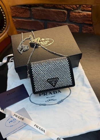 Parlak Siyah Deri Payetli Prada Çanta - Görsel 3