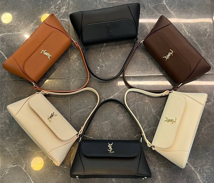 Siyah Deri Buckled Parisian Sokak Çantası - Görsel 3