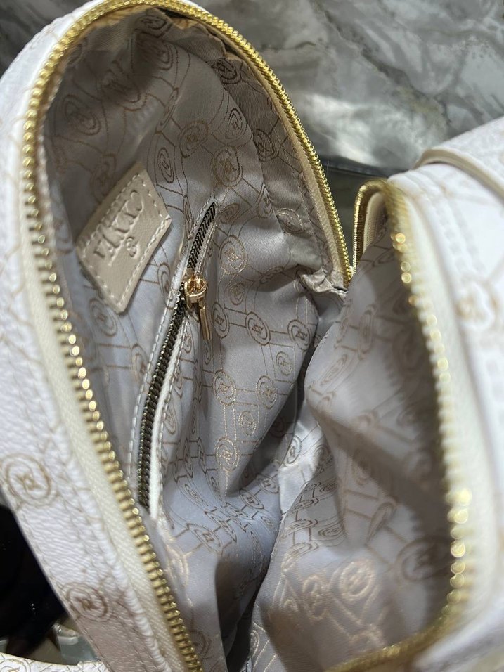 Beyaz Baskılı Kadın Sırt Çantası - Görsel 3