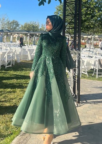 Uzun Yeşil İşlemeli Kadın Abiye - Görsel 4