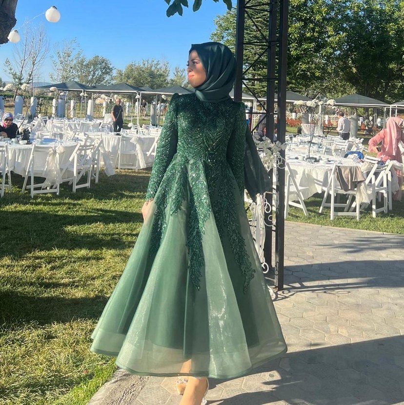 Uzun Yeşil İşlemeli Kadın Abiye - Görsel 4