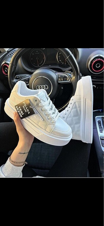 Prada ayakkabı