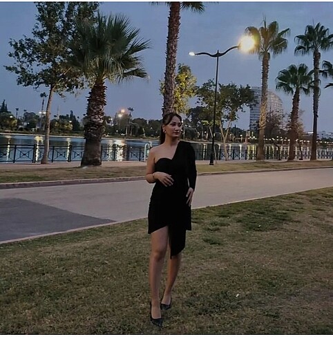 m Beden siyah Renk TrendyolMilla Tek Kol Elbise