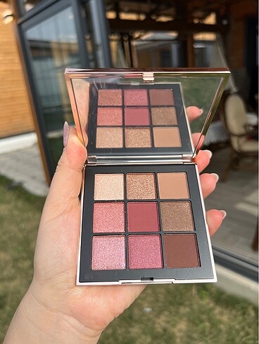 Nars Nars Far paleti