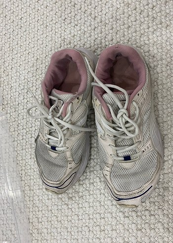 39 Beden beyaz Renk Puma Kadın Spor Ayakkabı