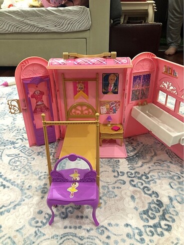 Barbie Barbie evi