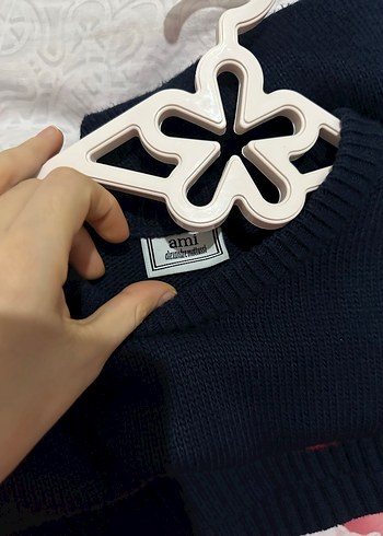 Kırmızı Nakışlı Siyah Triko Kadın Kazak - Görsel 3