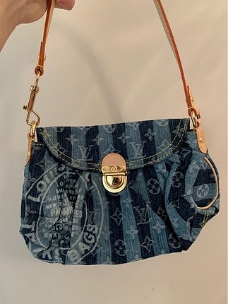 LV jean canta