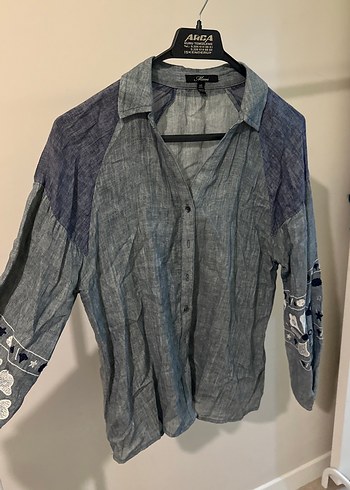 Gri Nakışlı Uzun Kollu Denim Gömlek
