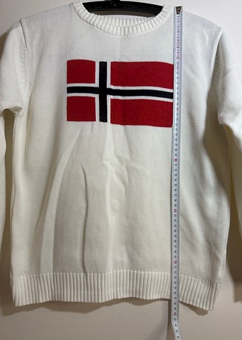 Nakış Detaylı Beyaz Erkek Triko Kazak - Görsel 3