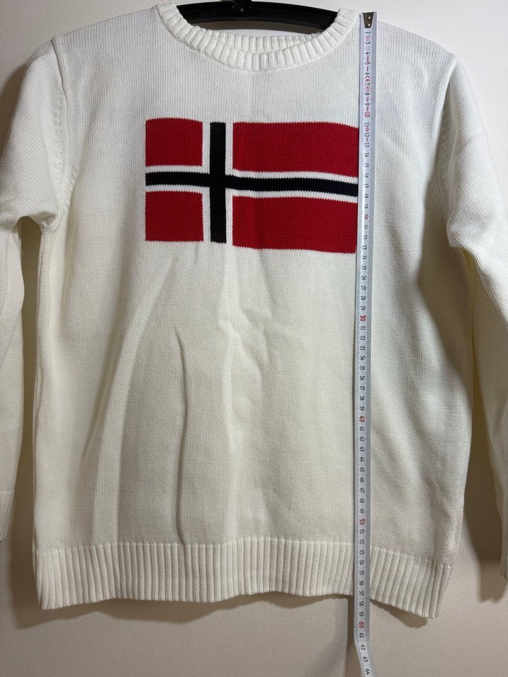 Nakış Detaylı Beyaz Erkek Triko Kazak - Görsel 3