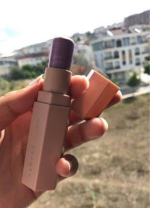 Fenty beauty aydınlatıcı 