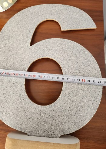 Gri Renkli 6 Sayısı Figür - Görsel 4