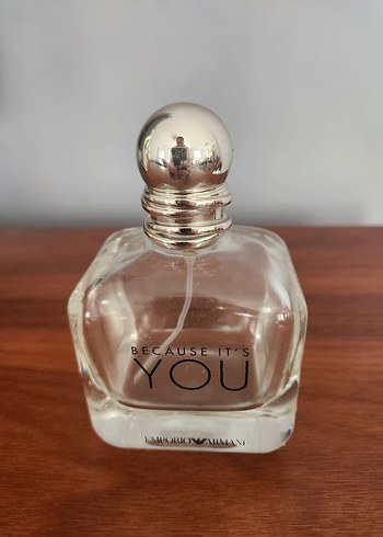 armani parfüm şişesi