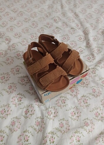 Zara bebek sandalet