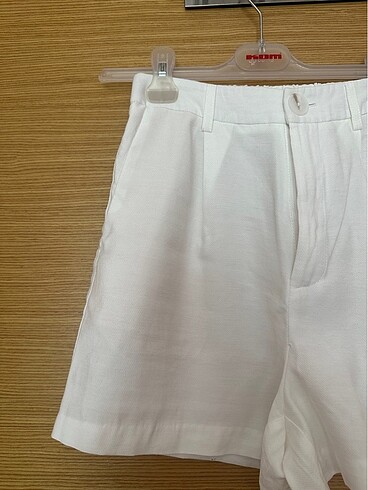 xs Beden Stradivarius beyaz şort