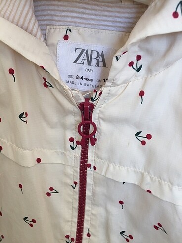 Zara Zara 3-4 yaş yağmurluk kiraz desenli kirazlı