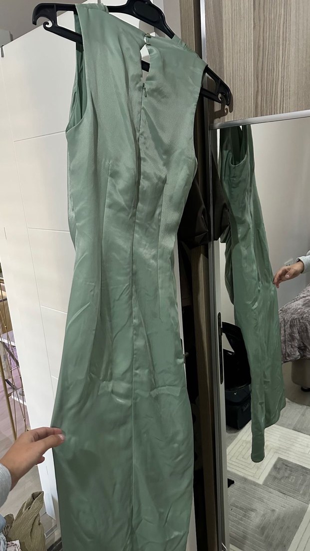 Drapeli V Yaka Kolsuz Uzun Elbise - Görsel 2