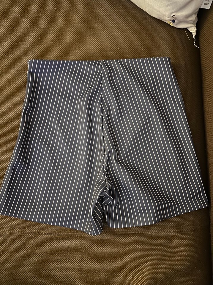 Düğmeli Mavi Mini Şort Etek - Görsel 3