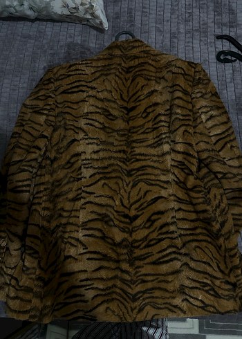 Kahverengi Zebra Desenli Kadın Kürklü Ceket - Görsel 3