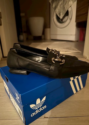 Klasik Siyah Tokalı Kadın Ayakkabı - Görsel 2