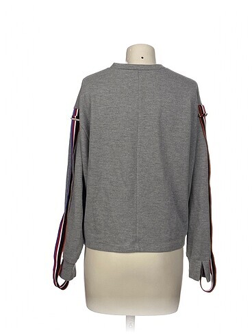 m Beden Zara Sweatshirt %70 İndirimli.