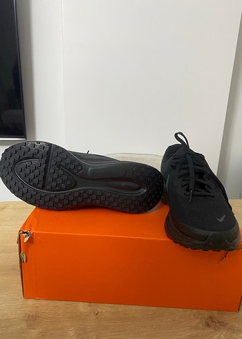 Nike Revolution 8 Siyah Erkek Koşu Ayakkabısı - Görsel 4