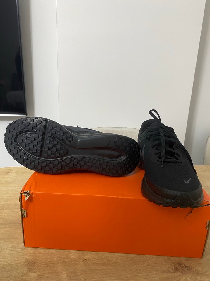 Nike Revolution 8 Siyah Erkek Koşu Ayakkabısı - Görsel 4