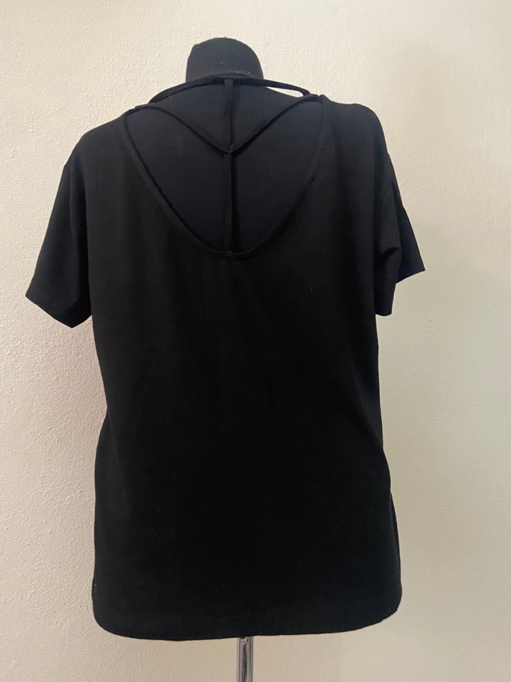 Siyah Kısa Kollu Tişörtü - Görsel 3