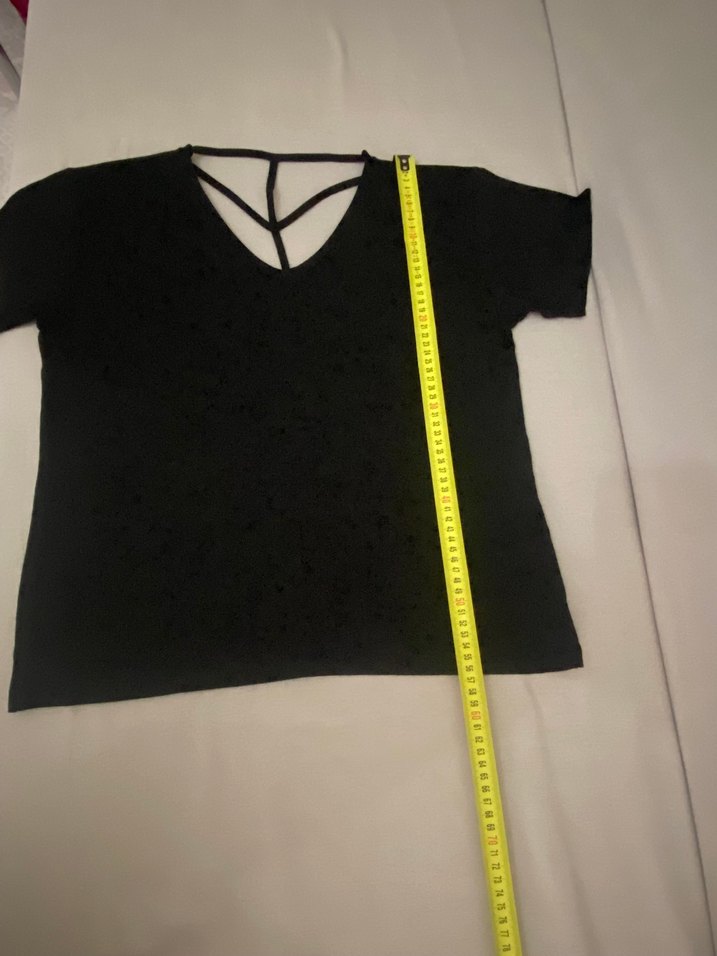 Siyah Kısa Kollu Tişörtü - Görsel 5