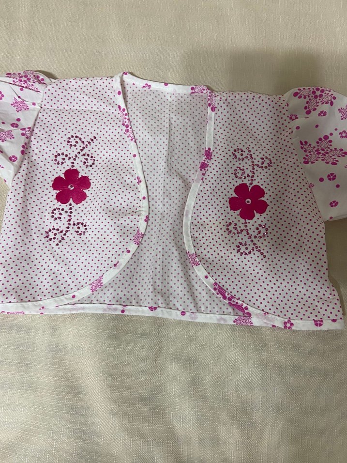 Pembe Nakışlı Kısa Kollu Bolero - Görsel 3