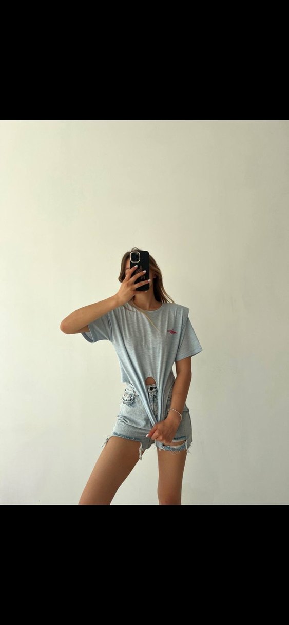 Mavi vatkalı Crop tişört - Görsel 3