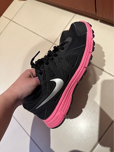 36 Beden siyah Renk Nike spor ayakkabı