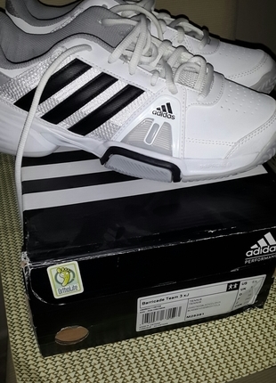 Adidas spor ayakkabı 