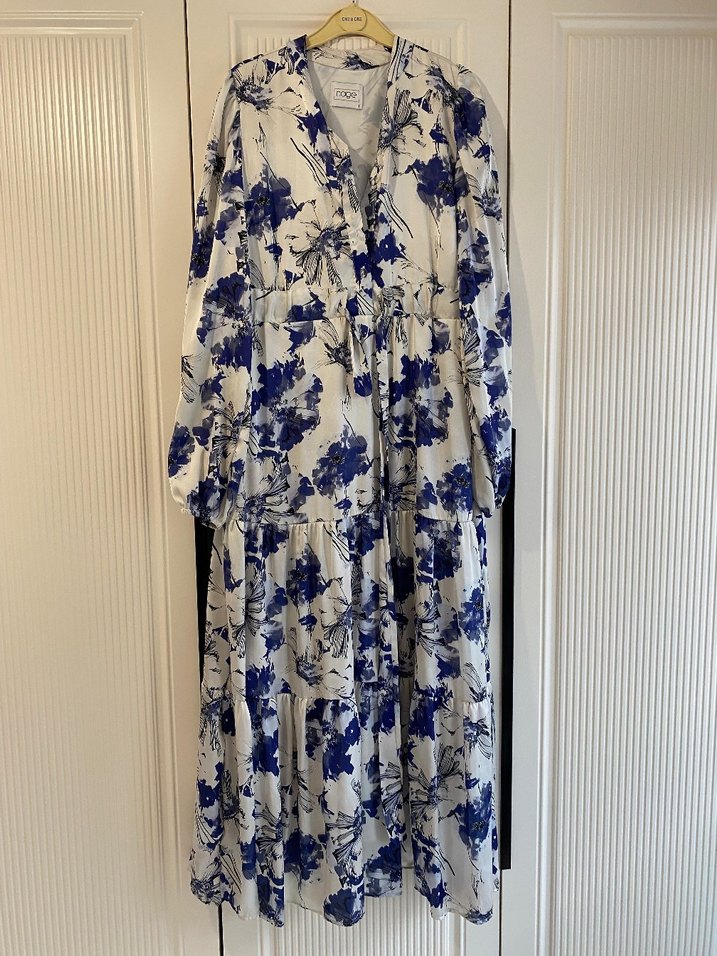 Uzun Kollu Mavi Beyaz Desenli Elbise - Görsel 2